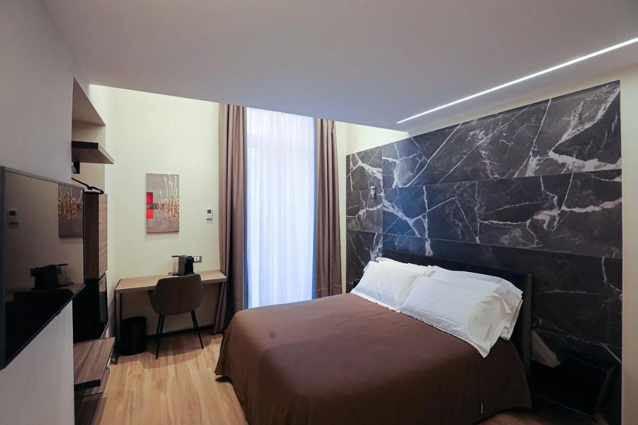 Municipio Luxury Suite Naples Guest house