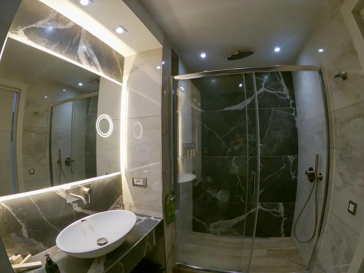 Municipio Luxury Suite Naples Guest house