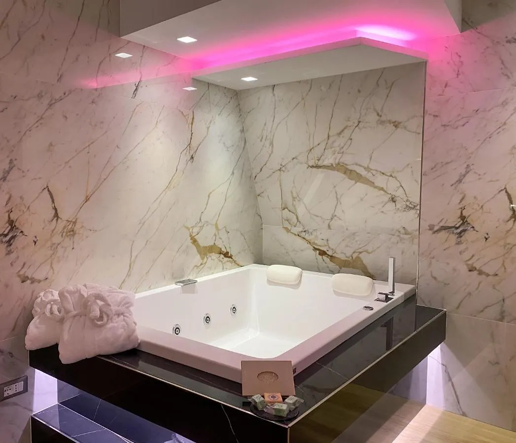 Municipio Luxury Suite Naples 0*,