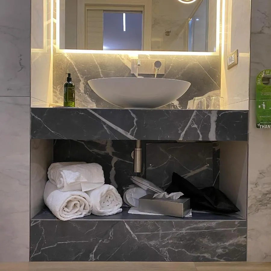 Municipio Luxury Suite Naples Guest house