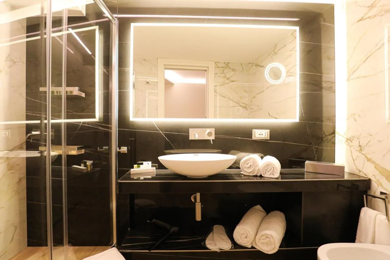 Municipio Luxury Suite Naples Italy